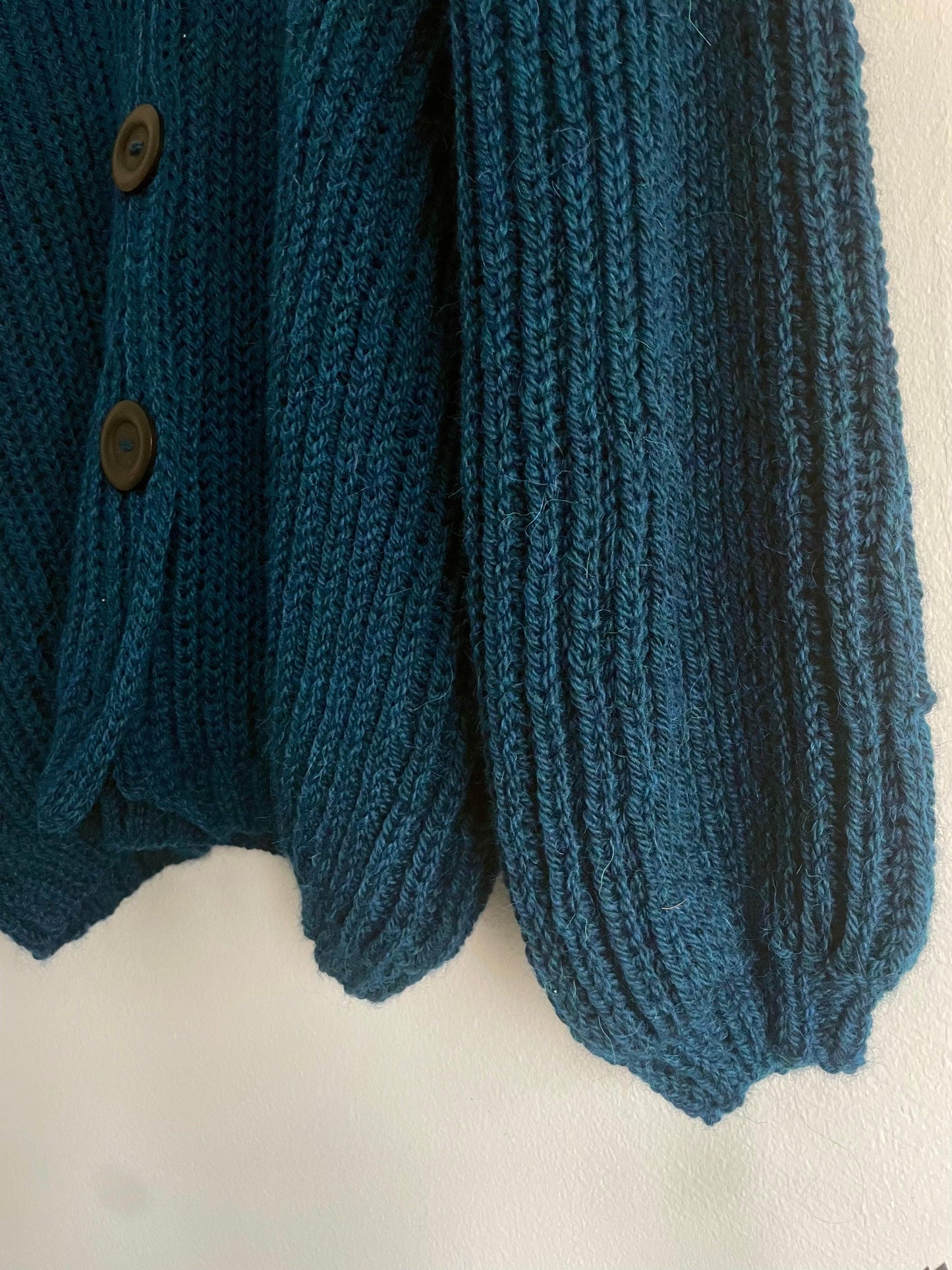 Cardigan Nepal ai ferri lana fatto a mano | Lab Knit & Crochet