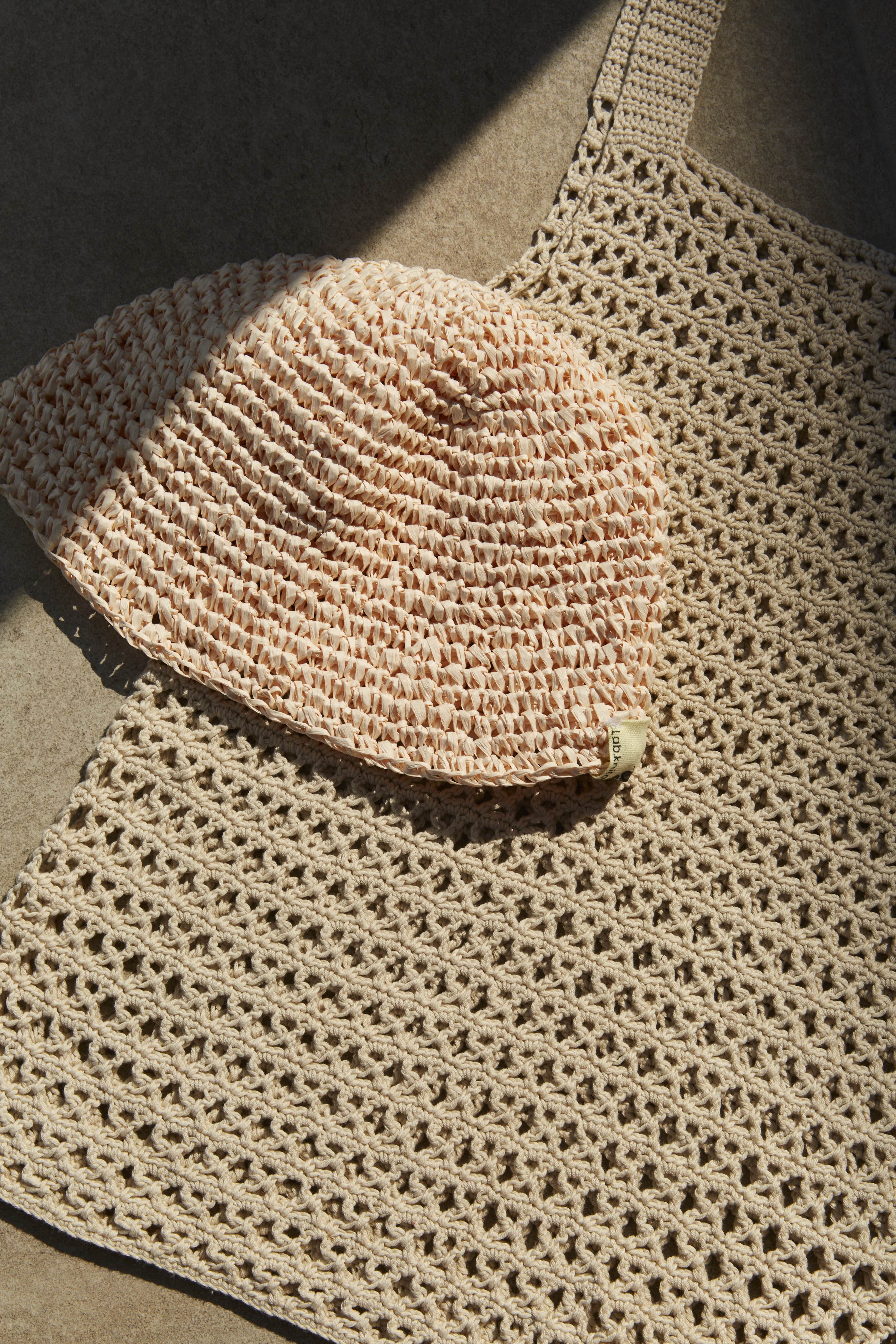 Cappello alla pescatora fatto a mano a uncinetto?/lab.knitandcrohet