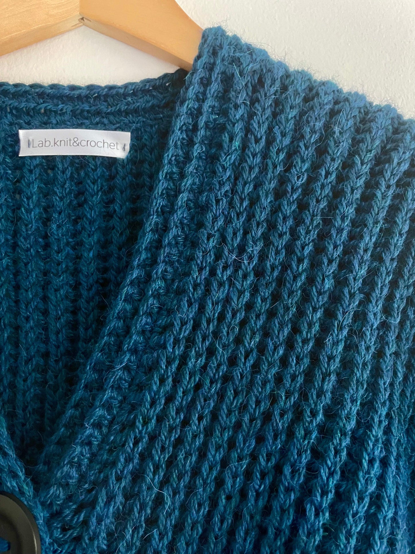 Cardigan Nepal ai ferri lana fatto a mano | Lab Knit & Crochet