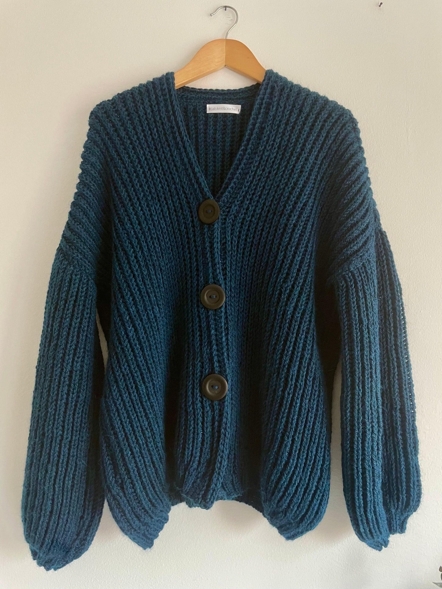 Cardigan Nepal ai ferri lana fatto a mano | Lab Knit & Crochet