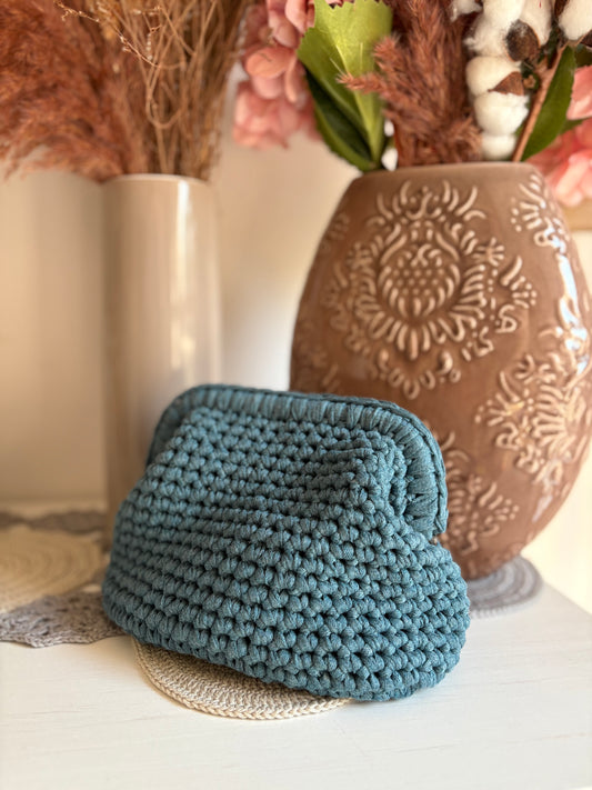 Clutch bag uncinetto fettuccia cotone fatta a mano | Lab Knit & Crochet